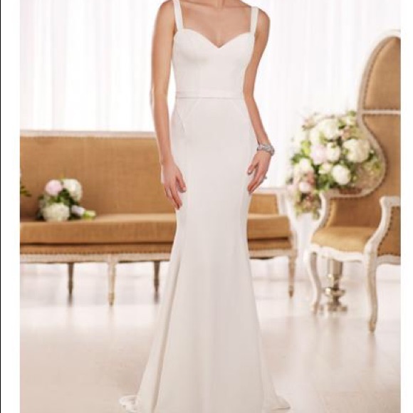 Essense of Australia New, Never Worn Wedding Dress - Picture 2 of 4